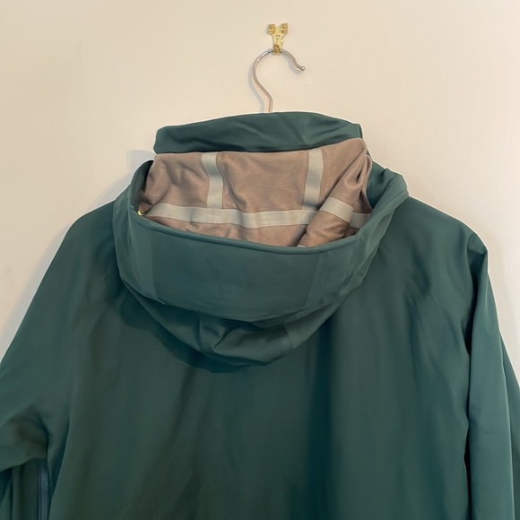 Mountain Hardware Waterproof Shell - Picture 4 of 5